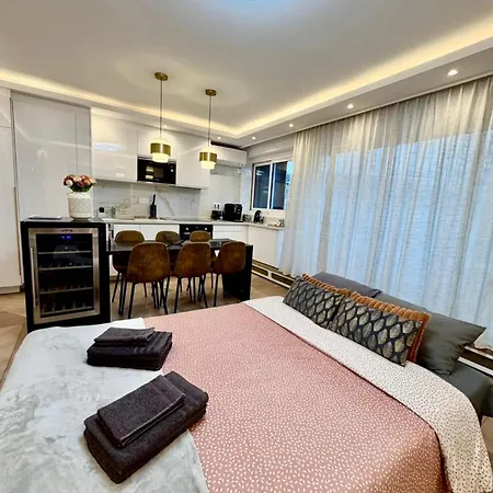 Royal Apartman Párizs